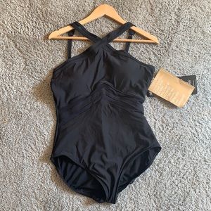 NWT Women’s Miraclesuit bathing suit.